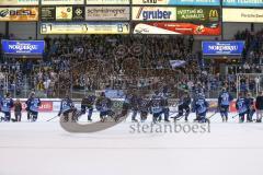 DEL - Eishockey - Saison 2019/20 - ERC Ingolstadt - Augsburger Panther - Die Spieler bedanken sich bei den Fans - choreo - jubel - Foto: Jürgen Meyer