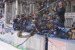DEL - Eishockey - Saison 2019/20 - ERC Ingolstadt - Augsburger Panther - Die Spielerbank kurz vor Spielschluss - Foto: Jürgen Meyer