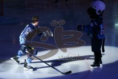 DEL - Eishockey - Saison 2019/20 - ERC Ingolstadt -  Adler Mannheim - Mike Collins (#13 ERCI) beim Einlaufen  - Foto: Jürgen Meyer