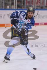 DEL - Eishockey - Saison 2019/20 - ERC Ingolstadt - Iserlohn Roosters - Findlay Brett (#19 ERCI) beim warm machen - Foto: Jürgen Meyer