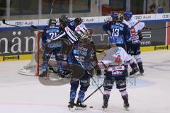 DEL - Eishockey - Saison 2019/20 - ERC Ingolstadt -  Adler Mannheim - Timo Pielmeier (#51Torwart ERCI) - Tommi Huhtala (#61 Mannheim) - Wayne Simpson (#21 ERCI) - Foto: Jürgen Meyer