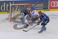 DEL - Eishockey - Saison 2019/20 - ERC Ingolstadt -  Adler Mannheim - Brett Olson (#16 ERCI) Topscorer - roter Helm - Timo Pielmeier (#51Torwart ERCI) - Tommi Huhtala (#61 Mannheim) - Foto: Jürgen Meyer