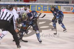 DEL - Eishockey - Saison 2019/20 - ERC Ingolstadt -  Kölner Haie - Kris Foucault (#81 ERCI) - Colin Smith (#88 ERCI) beim Bully - Foto: Jürgen Meyer