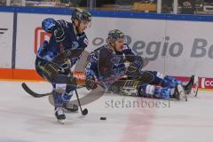 DEL - Eishockey - Saison 2019/20 - ERC Ingolstadt - Augsburger Panther - Simon Schütz (#97 ERCI) - Brett Olson (#16 ERCI) - Foto: Jürgen Meyer