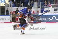 Im Bild: Jakub Ficenec (ERC Legendenteam 2020) bedankt sich bei den Fans

Eishockey - Herren - DEL - Saison 2019/2020 -  ERC Ingolstadt Legenden—Team 2020 - Sternstunden-Team -  Foto: Ralf Lüger