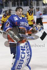 Im Bild: Ian Gordon (ERC Legendenteam 2020) geht aus seinem TOR

Eishockey - Herren - DEL - Saison 2019/2020 -  ERC Ingolstadt Legenden—Team 2020 - Sternstunden-Team -  Foto: Ralf Lüger