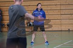 ERC U20 - Sommertraining Beginn mit Trainer Petr Bares im TSV Ingolstadt Nord - Warmup mit Trainer Petr Bares