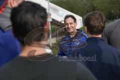 ERC U20 - Sommertraining Beginn mit Trainer Petr Bares im TSV Ingolstadt Nord - Trainer Petr Bares erklärt