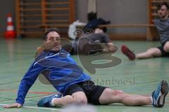 ERC U20 - Sommertraining Beginn mit Trainer Petr Bares im TSV Ingolstadt Nord - Warmup mit Trainer Petr Bares