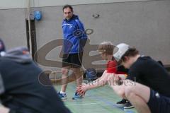 ERC U20 - Sommertraining Beginn mit Trainer Petr Bares im TSV Ingolstadt Nord - Warmup mit Trainer Petr Bares