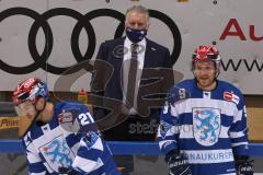DEL - Eishockey - Saison 2020/21 - ERC Ingolstadt - Schwenninger Wild Wings - Doug Shedden (Cheftrainer ERCI) - Frederik Storm (#9 ERCI) - Wayne Simpson (#21 ERCI) - beim warm machen - Foto: Jürgen Meyer