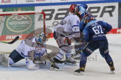 DEL - Eishockey - Saison 2020/21 - ERC Ingolstadt - Schwenninger Wild Wings - Petrus Palmu (#52 ERCI) - Joakim Eriksson Torwart (#60 Schwenningen) - Foto: Jürgen Meyer