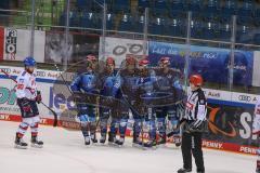 DEL - Eishockey - Saison 2020/21 - ERC Ingolstadt - Adler Mannheim - Der 1:2 Anschlusstreffer durch Wayne Simpson (#21 ERCI) - jubel - Mirko Höfflin (#10 ERCI) - Colton Jobke (#7 ERCI) - Foto: Jürgen Meyer