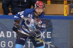 DEL - Eishockey - Saison 2020/21 - ERC Ingolstadt - Schwenninger Wild Wings - Ben Marshall (#45 ERCI) - beim warm machen - Foto: Jürgen Meyer
