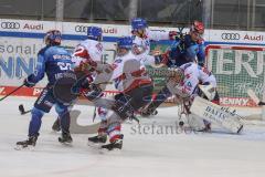 DEL - Eishockey - Saison 2020/21 - ERC Ingolstadt - Adler Mannheim - Wayne Simpson (#21 ERCI) - Felix Brückmann Torwart (90 Mannheim) - Foto: Jürgen Meyer