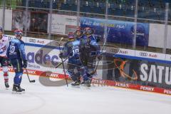DEL - Eishockey - Saison 2020/21 - ERC Ingolstadt - Adler Mannheim - Der 1:2 Anschlusstreffer durch Wayne Simpson (#21 ERCI) - jubel - Mirko Höfflin (#10 ERCI) - Colton Jobke (#7 ERCI) - Foto: Jürgen Meyer