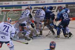 DEL - Eishockey - Saison 2020/21 - ERC Ingolstadt - Schwenninger Wild Wings - Petrus Palmu (#52 ERCI) - Joakim Eriksson Torwart (#60 Schwenningen) - Foto: Jürgen Meyer