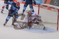 DEL - Eishockey - Saison 2020/21 - ERC Ingolstadt - Adler Mannheim - Frederik Storm (#9 ERCI) - Felix Brückmann Torwart (90 Mannheim) - Foto: Jürgen Meyer