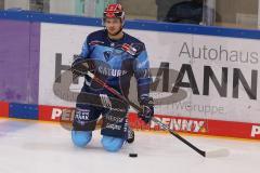 Vorbereitungsspiel - DEL - Eishockey - Saison 2020/21 - ERC Ingolstadt -  Augsburger Panther - Justin Feser (#71 ERCI) beim warm machen - Foto: Jürgen Meyer