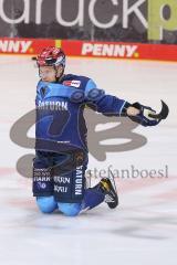Vorbereitungsspiel - DEL - Eishockey - Saison 2020/21 - ERC Ingolstadt -  Augsburger Panther - Petrus Palmu (#52 ERCI) - beim warm machen - Foto: Jürgen Meyer