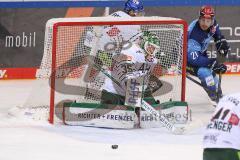 Vorbereitungsspiel - DEL - Eishockey - Saison 2020/21 - ERC Ingolstadt -  Augsburger Panther - Wayne Simpson (#21 ERCI) - Markus Keller Torwart (#35 Augsburg) - Foto: Jürgen Meyer