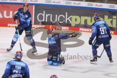 Vorbereitungsspiel - DEL - Eishockey - Saison 2020/21 - ERC Ingolstadt -  Augsburger Panther - Petrus Palmu (#52 ERCI) - beim warm machen - Foto: Jürgen Meyer