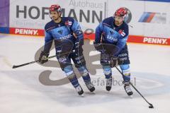 Vorbereitungsspiel - DEL - Eishockey - Saison 2020/21 - ERC Ingolstadt -  Augsburger Panther - Wayne Simpson (#21 ERCI) - Colton Jobke (#7 ERCI) - beim warm machen - Foto: Jürgen Meyer