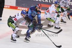 Vorbereitungsspiel - DEL - Eishockey - Saison 2020/21 - ERC Ingolstadt -  Augsburger Panther - Wojciech Stachowiak (#19 ERCI) - Dennis Miller (#52 Augsburg) - Foto: Jürgen Meyer