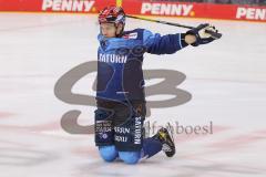 Vorbereitungsspiel - DEL - Eishockey - Saison 2020/21 - ERC Ingolstadt -  Augsburger Panther - Petrus Palmu (#52 ERCI) - beim warm machen - Foto: Jürgen Meyer