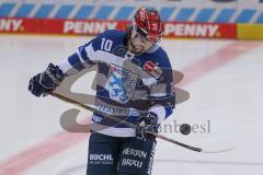 DEL - Eishockey - Saison 2020/21 - ERC Ingolstadt - Eisbären Berlin - Mirko Höfflin (#10 ERCI) jogliert mit dem Puck - beim warm machen - Foto: Jürgen Meyer