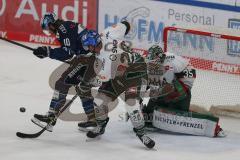 Penny DEL - Eishockey - Saison 2021/22 - ERC Ingolstadt - Augsburger Panther - Mirko Höflin (#10 ERCI) - Markus Keller Torwart (#35 Augsburg) - John Rogl (#28 Augsburg) -  Foto: Stefan Bösl