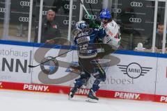 Penny DEL - Eishockey - Saison 2021/22 - ERC Ingolstadt - Augsburger Panther - Enrico Henriquez-Morales (#52 ERCI) - Brad McClure (#89 Augsburg) -  Foto: Stefan Bösl