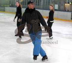 Training - ERC Eiskunstlauf Nachwuchs - Trainer Rolf Oesterreich
