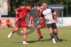 Testspiel - Bezirksliga - Saison 2025/26 - TSV Ober./Unterhaunstadt - Türkisch Ingolstadt  - Baha Asici rot Türkisch  - Florian Diegel weiss Ober./Unterh.stadt - Daniel Drotleff rot #8 Türkisch - Foto: Meyer Jürgen