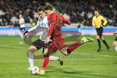 3. Liga; SSV Ulm - FC Ingolstadt 04; Stürmt nach vorne Dennis Kaygin (10, FCI) Meier Jonathan (19 Ulm)