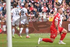3. Liga; Energie Cottbus - FC Ingolstadt 04; Tor Jubel Treffer 0:1, Ryan Malone (16, FCI) Marcel Costly (22, FCI) Sebastian Grönning (11, FCI) Mladen Cvjetinovic (19, FCI)