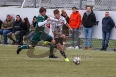 Audi Schanzer Amateur Cup 2022 -  Halbfinale 1 - SV Denkendorf - TSV Hohenwart - Leon Sedlmair weiss Hohenwart - Fabian Hunsdorfer links grün Denkendorf - Foto: Jürgen Meyer