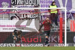 3. Liga; FC Ingolstadt 04 - VfL Osnabrück; Gegentor, Tobias Schröck (21, FCI) enttäuscht,  Torwart Marius Funk (1, FCI)