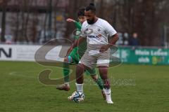Bezirksliga - Saison 2025/26 - FC Gerolfing - DJK München - Ahmet Altay (Nr.25 - FC Gerolfing) - Dennis Appiiah weiss München - Foto: Meyer Jürgen