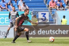 2.BL; SV Darmstadt 98 - FC Ingolstadt 04 - Michael Heinloth (17, FCI) Torwart Fabijan Buntic (24, FCI)