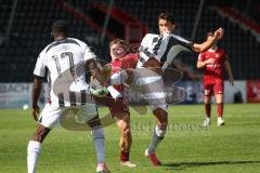 3. Liga - Saison 2026/27 - SC Sonnenhof Großaspach - FC Ingolstadt 04 - Elias Rahn (Nr.8 - Großaspach) - Fredrik Carlsen (Nr.8 - FCI) - Foto: Meyer Jürgen