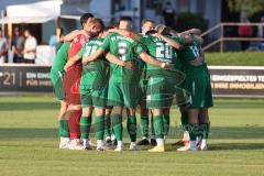 Landesliga - Saison 2024/25 - SV Manching - SV Cosmos Aystetten -  Die Mannschaft bildet einen Kreis vor dem Spiel -  - XXXXX - Foto: Meyer Jürgen