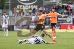 3. Liga; SV Sandhausen - FC Ingolstadt 04; Zweikampf Kampf um den Ball Ognjen Drakulic (30, FCI) Weik Jonas (31 SVS)