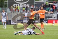 3. Liga; SV Sandhausen - FC Ingolstadt 04; Zweikampf Kampf um den Ball Ognjen Drakulic (30, FCI) Weik Jonas (31 SVS)