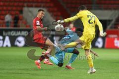 3. Liga; FC Ingolstadt 04 - FC Viktoria Köln; Zweikampf Kampf um den Ball Marcel Costly (22, FCI) Boboy Verthomy (22 VK) Torchance verpasst Donald Nduka (27, FCI)