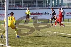 A - Junioren Bundesliga Süd/Südwest -  Saison 2021/2022 - FC Ingolstadt 04 - FC Bayern München - Johannes Birkl (#25 FCI) - Bock Julian Torwart (#33 FCI) -  Fust Leon schwarz #7 München mit einer Flanke - Foto: Meyer Jürgen