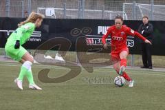 2. Frauen-Bundesliga - Saison 2021/2022 - FC Ingolstadt 04 - VFL Wolfsburg II - Galvez Estrada (#2 FCI) - Flach Paula grün Wolfsburg - Foto: Meyer Jürgen