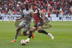 3. Liga; FC Ingolstadt 04 - FC Viktoria Köln; Keita Zoumana (35 VK) Pascal Testroet (37, FCI) Zweikampf Kampf um den Ball