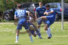 Kreisliga - Saison 2024/25- SV Menning - TSV Ober/Unterhaunstadt-  - Ali Cakmakci Torwart grau Ober/Haunstadt kann einen Ball abwehren von Maximilian Lex blau Menning - XXXXX - Foto: Meyer Jürgen