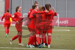 2. Frauen-Bundesliga - Saison 2021/2022 - FC Ingolstadt 04 - VFL Wolfsburg II - Der 1:0 Führungstreffer durch Fritz Anna-Lena (#19 FCI) - jubel - Maier Ramona (#18 FCI) - Galvez Estrada (#2 FCI) - Foto: Meyer Jürgen